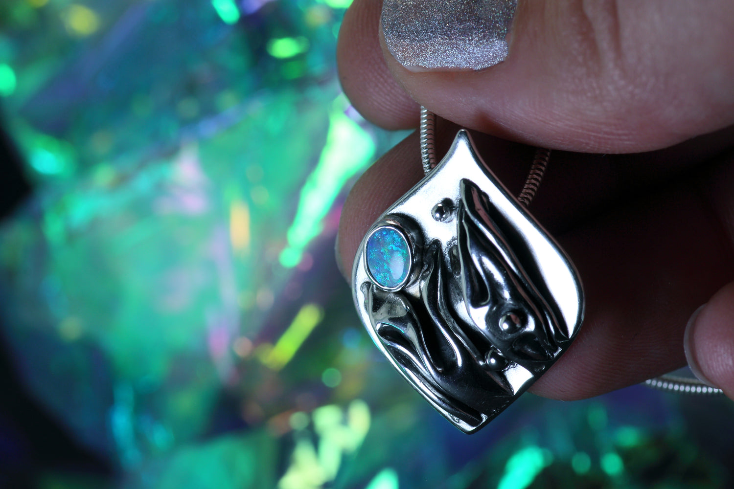 OASIS silver pendant with green-blue Lightning Ridge Opal