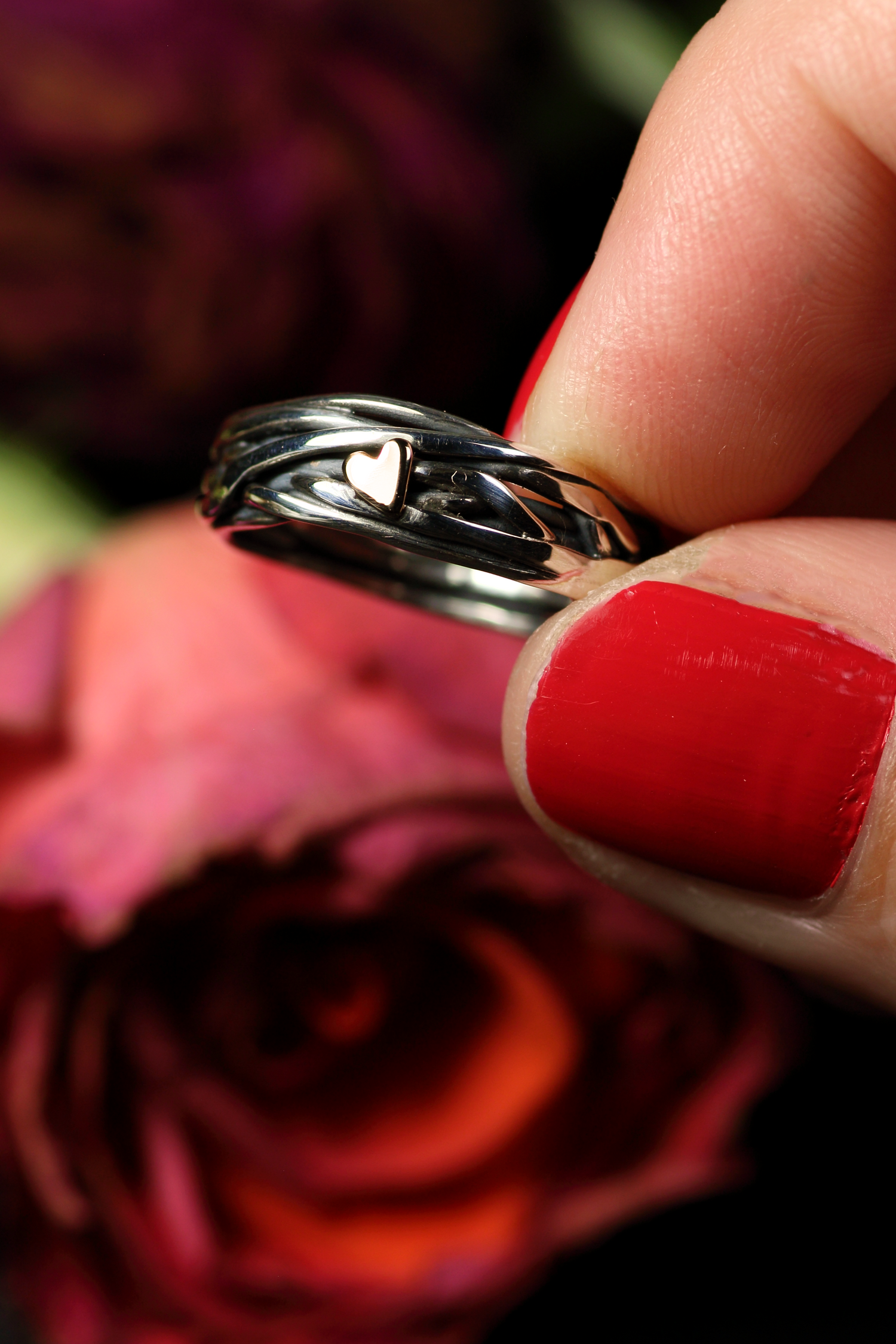 HERZ AUS GOLD INFINITY Unikat Ring aus Silber 925 mit 18k Rosé Gold Heart · Ringgrösse EU 53 -54