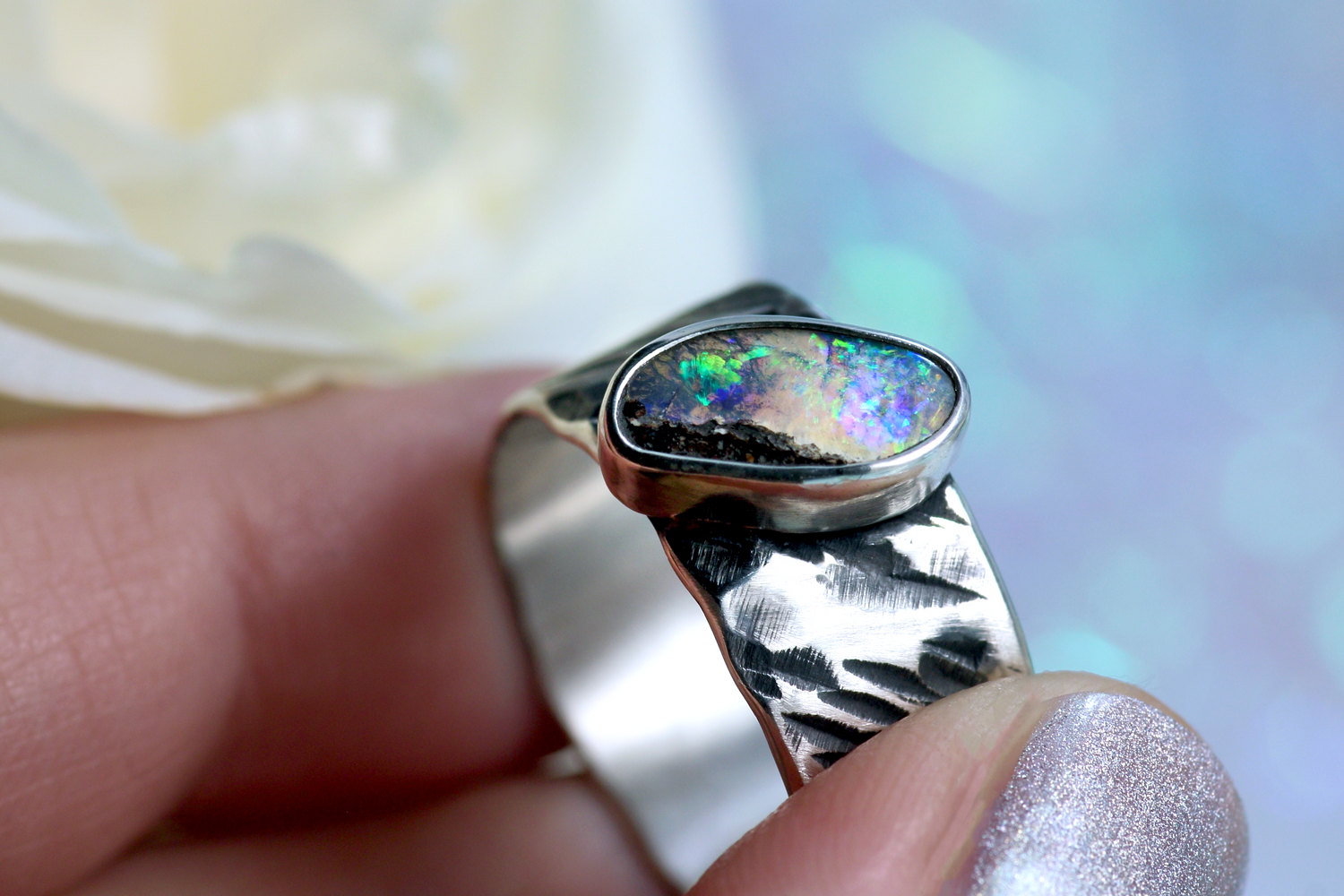 NAMIR OPALUS Boho Silberrring mit australischem Opal – Handgemachter, einzigartiger Unisex-Ring · Ringgrösse EU 63