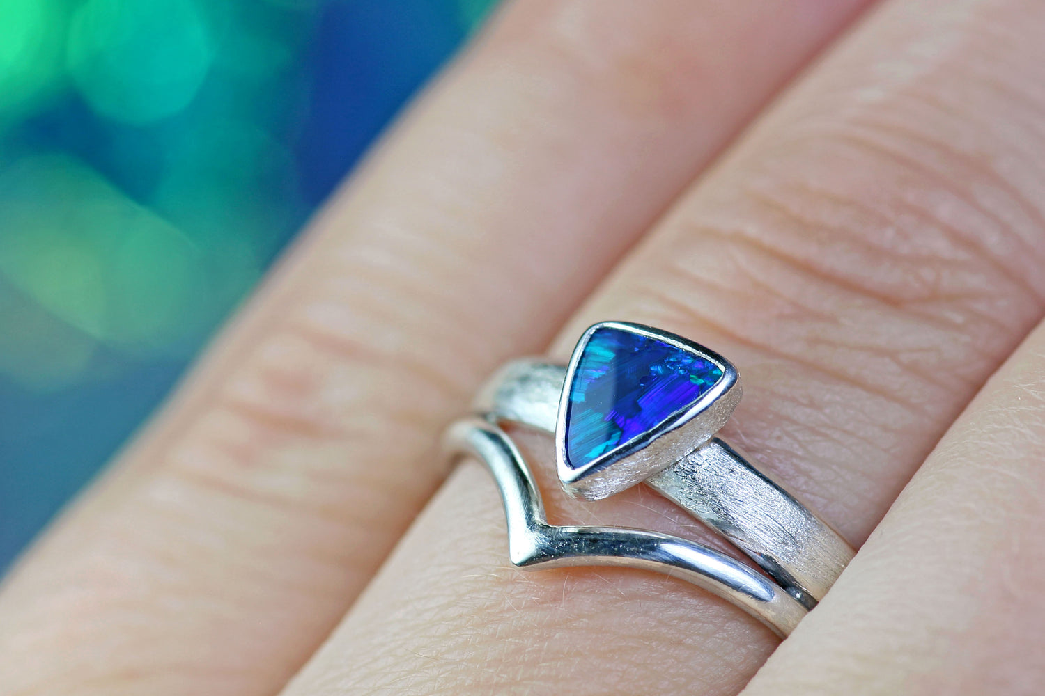LUNA SERENA Boho silver ring with Australian opal · EU 58