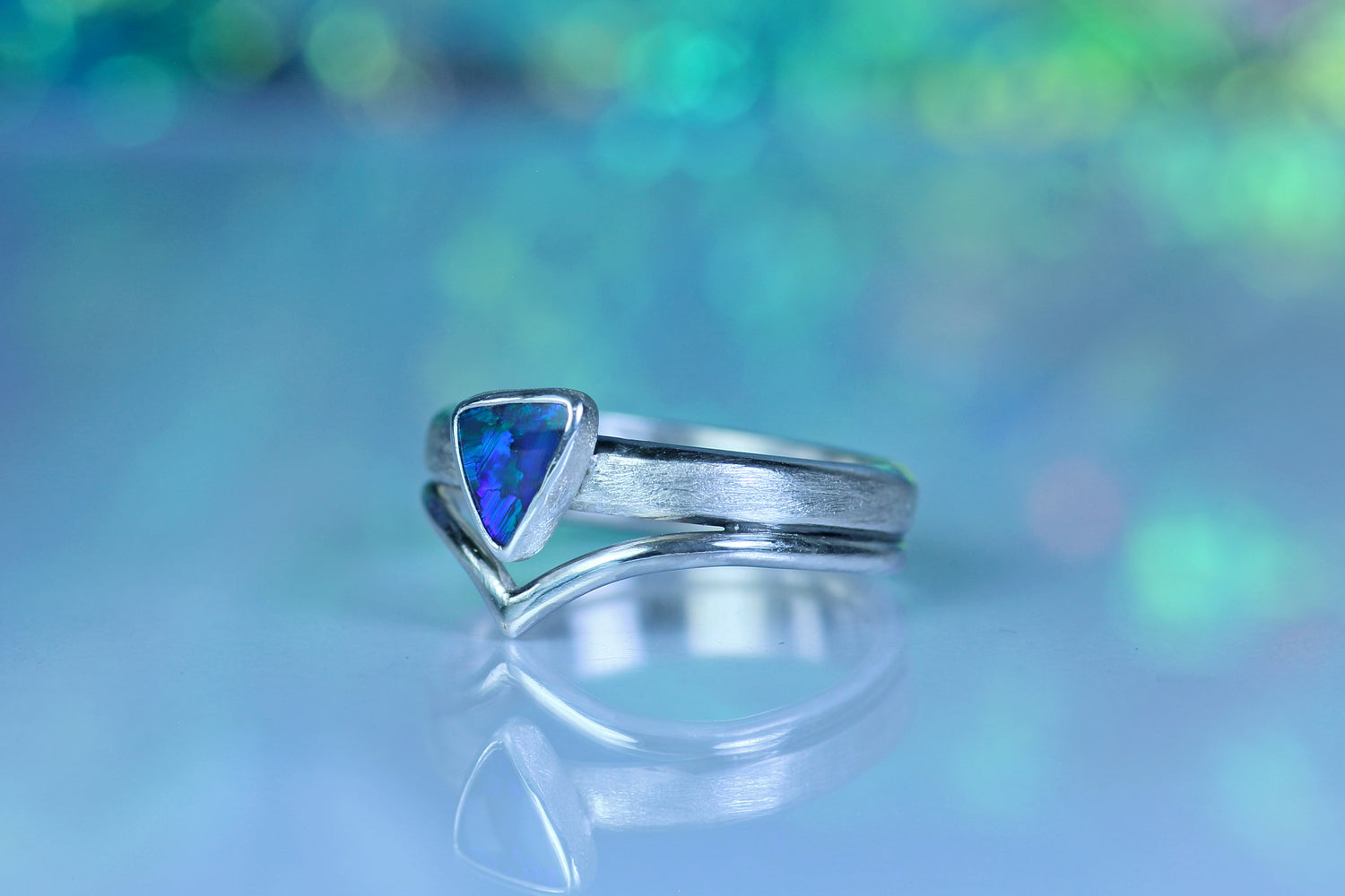 LUNA SERENA Boho silver ring with Australian opal · EU 58