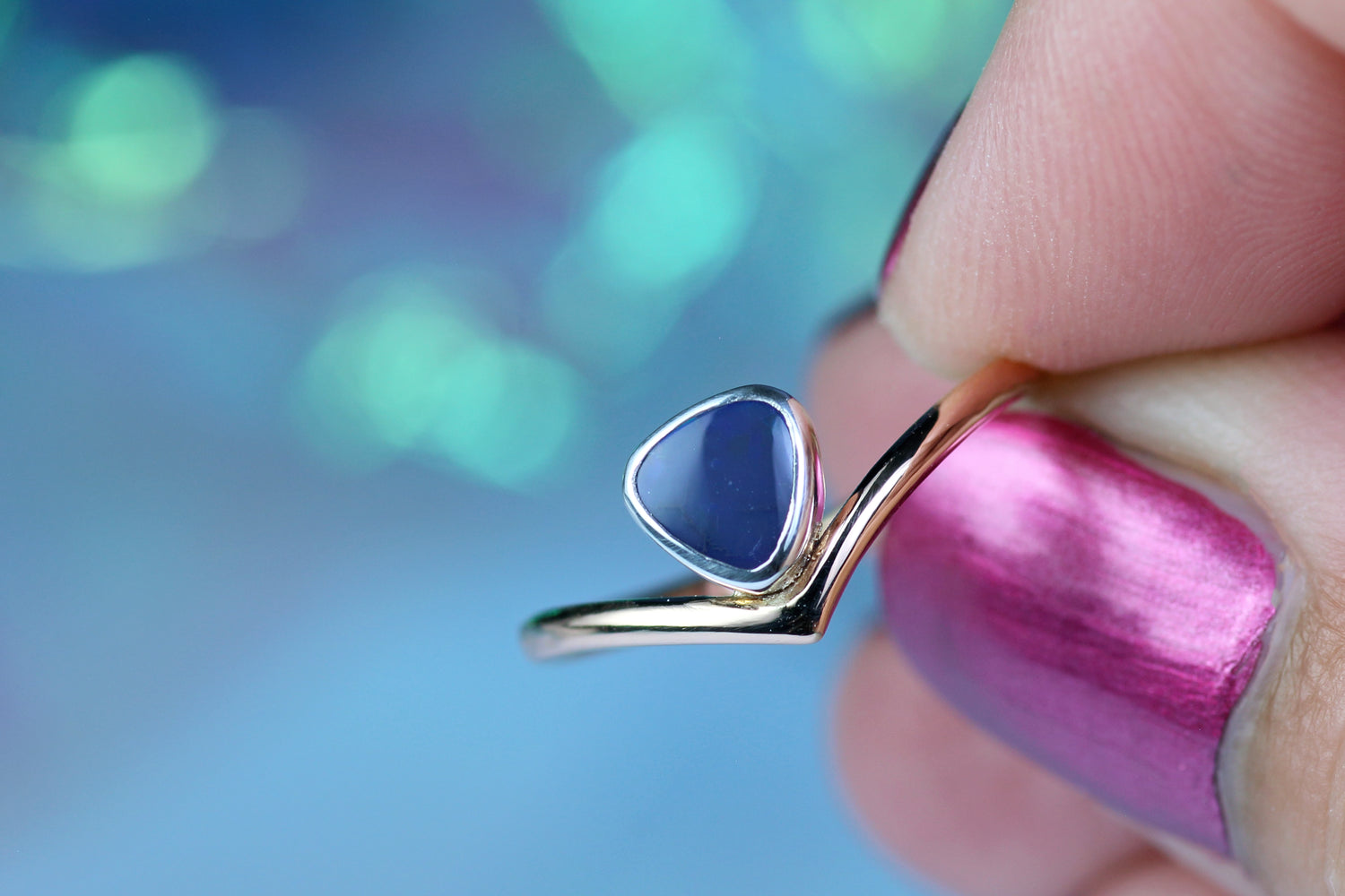 AURORA ETERNA bicolor ring in 18k rose gold with black opal in silver · EU 50 - 51