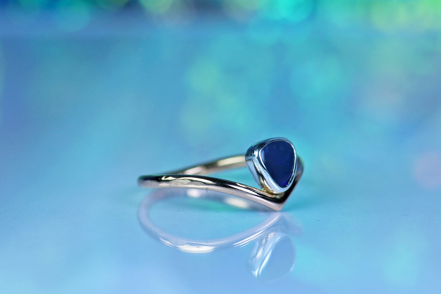AURORA ETERNA bicolor ring in 18k rose gold with black opal in silver · EU 50 - 51