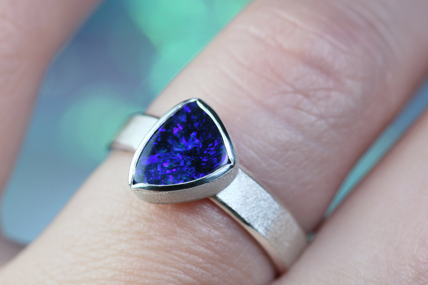 STELLA OSCURA Silver Ring with Australian Opal – Ring Size EU 57