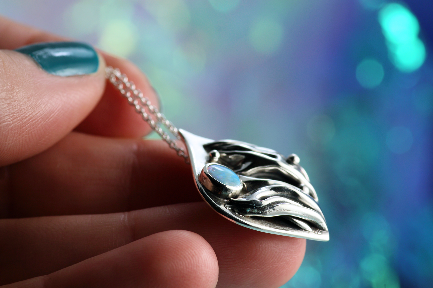 OASIS silver pendant with green-blue Lightning Ridge Opal
